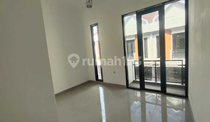 Rumah Cantik dan Murah 2 Lantai di Jln Ekonomi Jakarta Pusat 2