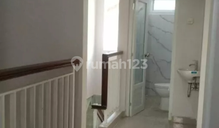 Rumah Murah 2 LT Dgn 2 Kmr Tidur di Cempaka Putih Timur Jakpus 2