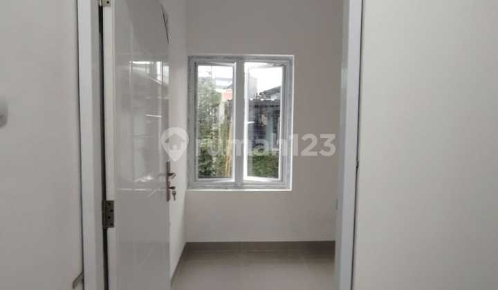 Rumah Cantik Murah 2 Lantai di Cempaka Putih Timur Jakarta Pusat