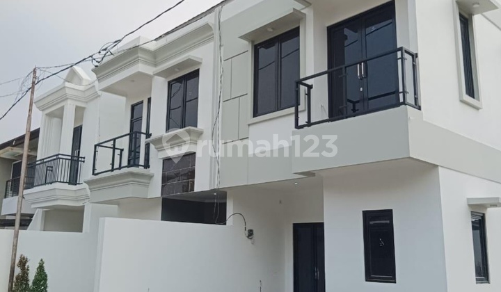 For Sale Cheap House with Car Access Near Sawah Besar Sub-District Office, Central Jakarta 1