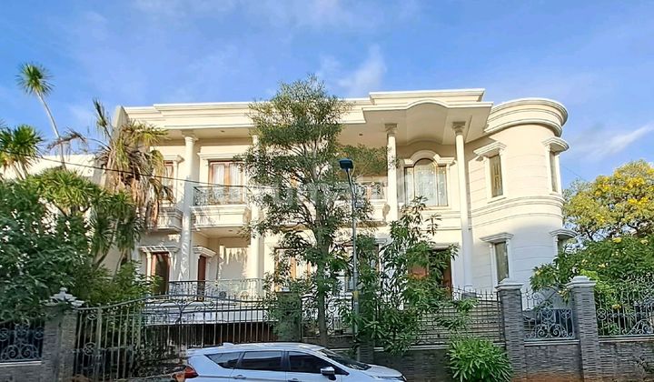 Own a Luxury Home in a Strategic Location.