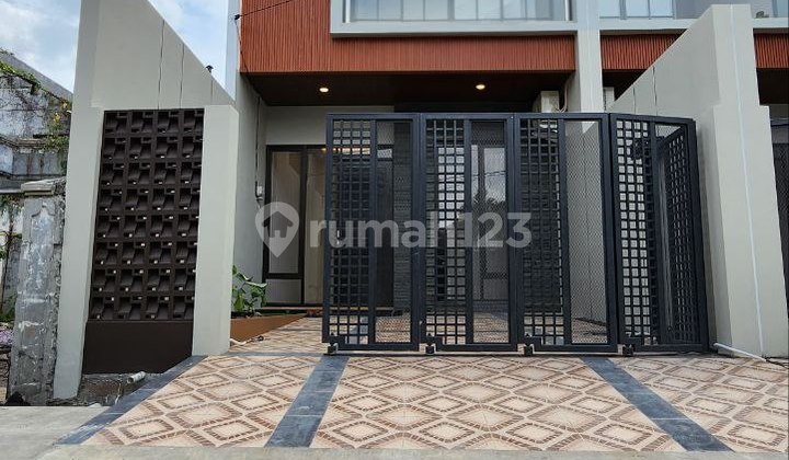 West Baruk HouseNEW GRESS MINIMALIST STRATEGIC MODERN