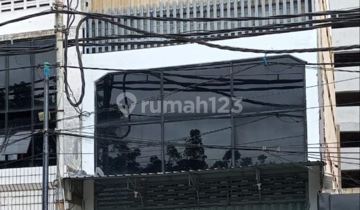 Ruko Kranggan Strategis Ada Area Parkir