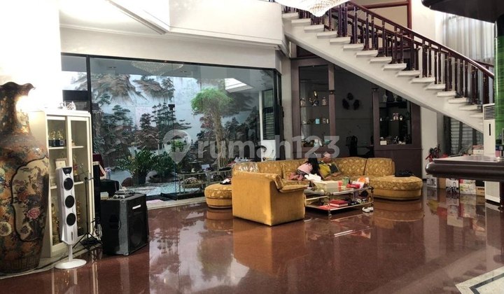 Rumah Dharmahusada Indah Mewah Strategis Siap Huni Bagus Istimewa 2