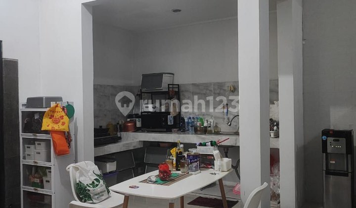 MULYOSARI CENTRAL HOUSE STRATEGICALLY LOCATED, SLIGHTLY NEGOTIABLE 2