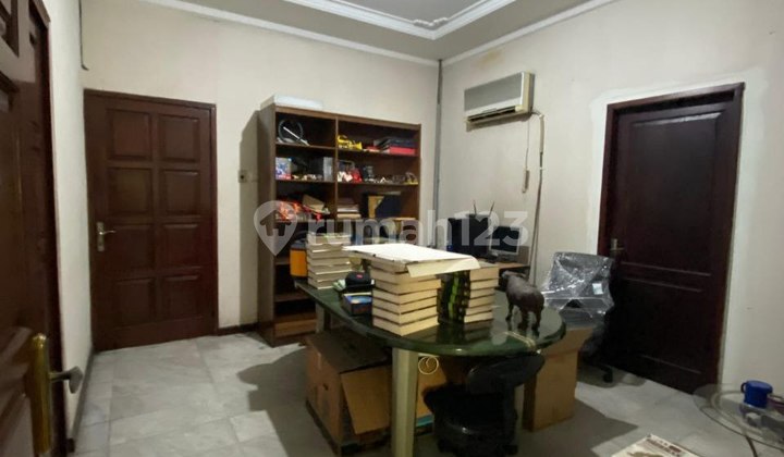 Strategic Good Business House Jemursari 2