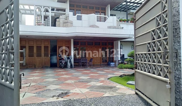 RUMAH MEWAH JL CEMPAKA STRATEGIS SIAP HUNI, TENGAH KOTA