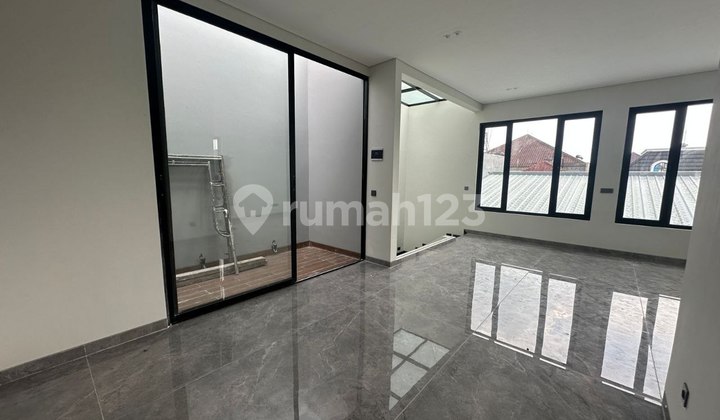 New Minimalist Modern Strategic House in Dharmahusada Mas 2