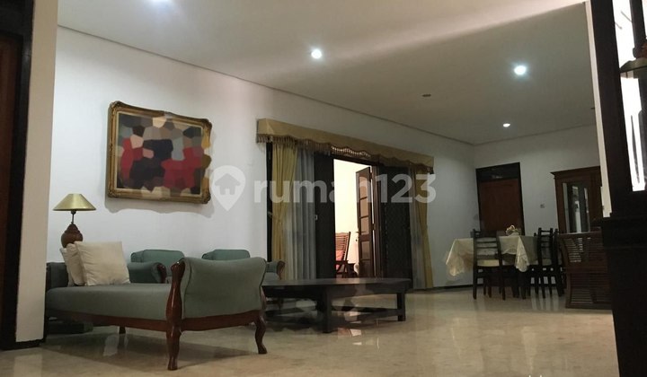 Rumah Semolowaru Tengah STRATEGIS 2