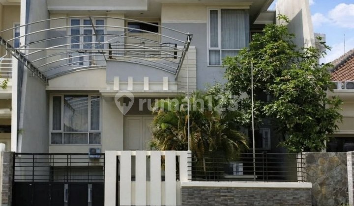 Manyar Kertoadi House, Strategic, Good, Row, 5-Car Road Access