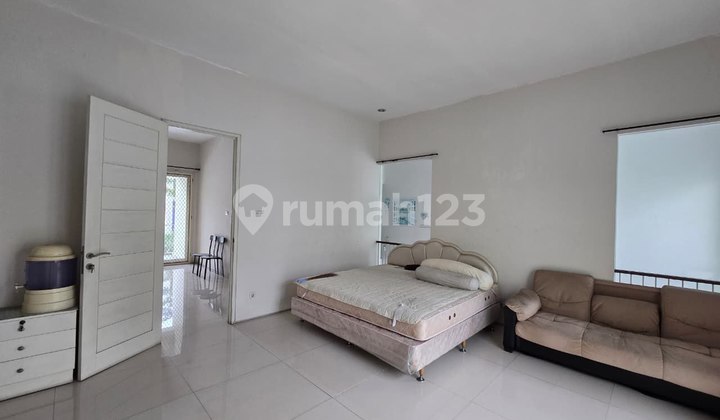 Pakuwon City Minimalist Strategic House, Row, 3 Car Road 2