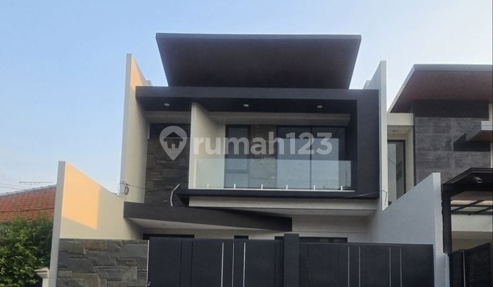 Manyar Jaya House NEW MINIMALIST MODERN STRATEGIC Manyar Jaya House NEW MINIMALIST MODERN STRATEGIC