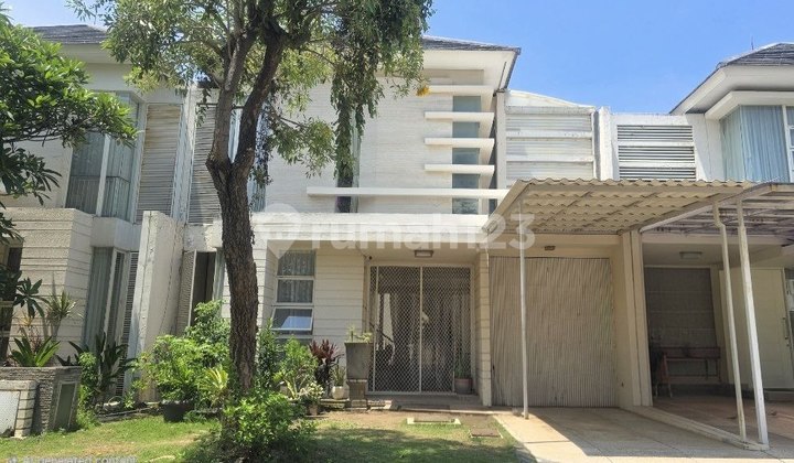 Pakuwon City PALM BEACH Ready-to-Occupy House, Furnished, 3-Car Row 1