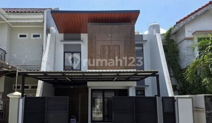 New Minimalist Modern Strategic House in Dharmahusada Mas