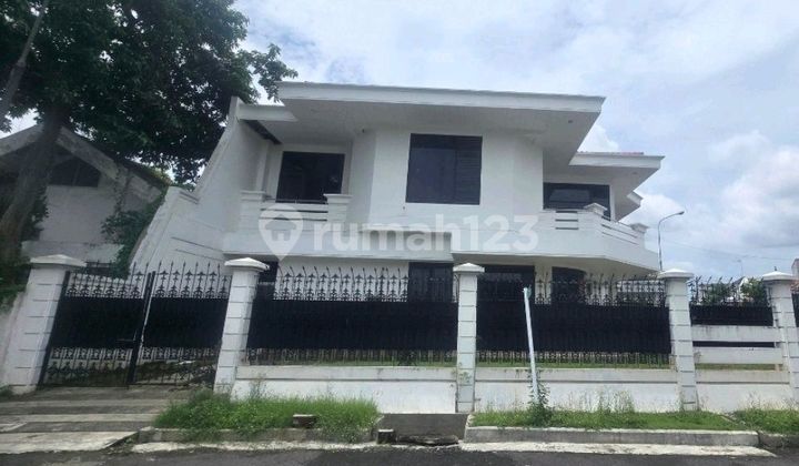 Rumah Dharmahusada Strategis Siap Huni Sudah Renovasi Rumah Dharmahusada Strategis Siap Huni Sudah Renovasi