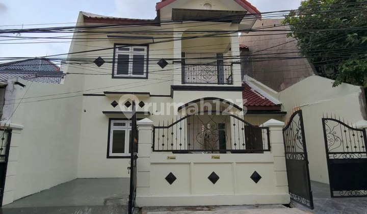 Rumah Sutorejo Selatan Strategis Siap Huni, Akses Jalan 3 Mobil