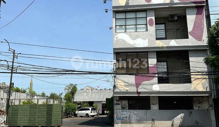 TEMPAT USAHA RAYA RUNGKUT INDUSTRI KIDUL, STRATEGIS TEMPAT USAHA RAYA RUNGKUT INDUSTRI KIDUL, STRATEGIS