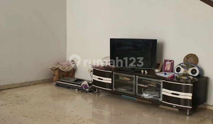 Rumah Manyar Kertoadi Strategis Bagus Row Jalan 5 Mobil 2