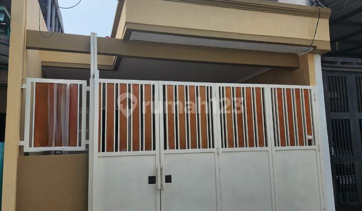 Rumah Lebak Permai Strategis Siap Huni, Row Jalan 2,5 Mobi Rumah Lebak Permai Strategis Siap Huni, Row Jalan 2,5 Mobi