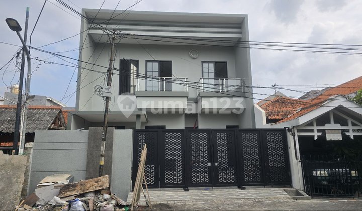 Mulyosari North House, New, Fresh, Minimalist, Strategic, Modern. 1