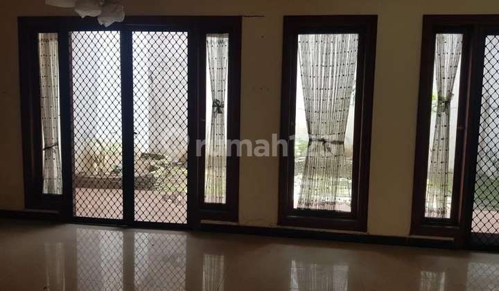 Araya 1 House, Galaxy Bumi Permai Strategic, South-Facing 2