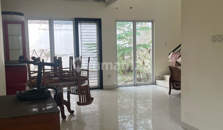 Dijual Rumah Furnish Banyak Kamar 2