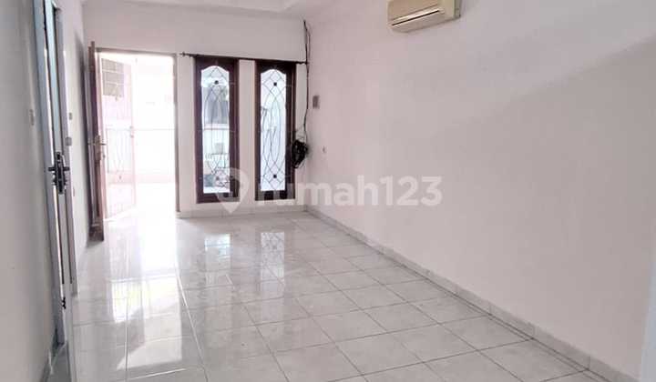 For Sale: Strategic Ready-to-Occupy 4-Bedroom House in Kelapa Gading, North Jakarta