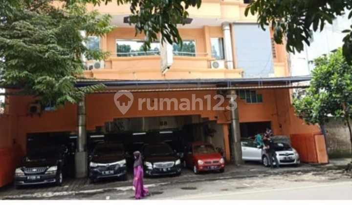 Nice Shop House in Ciateul, Bandung City 2