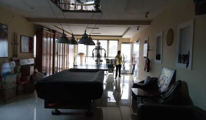Strategic Commercial House Ready to Occupy Suitable for Business on Jl. Moh. Toha Bandung 2