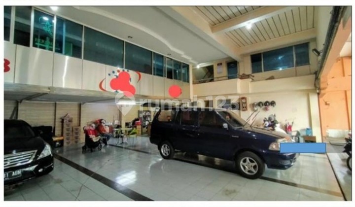 Nice Shop House in Ciateul, Bandung City 1