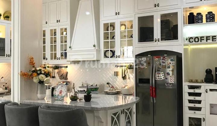 Rumah 2 Lantai American Classic di Bintara, Bekasi Barat 2