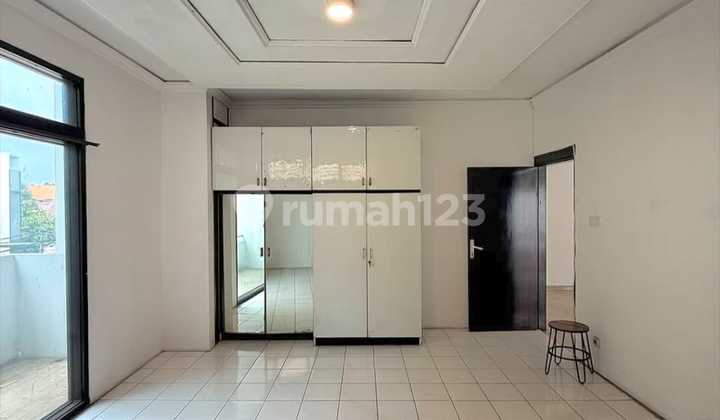 Rumah Dekat Senopati Di Jl. Bangka, Kemang, Jakarta Selatan 2