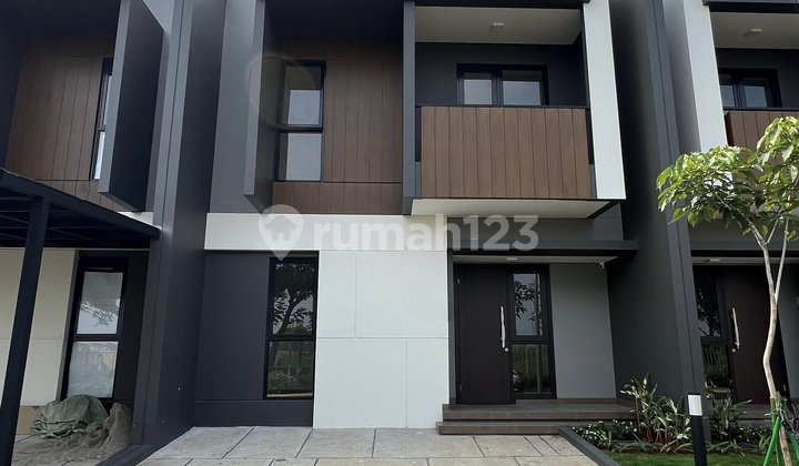 Rumah Bagus Dalam Cluster Regia Summarecon Crown Gading Bekasi