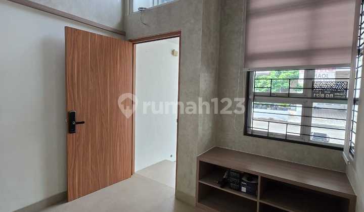 Rumah Bagus Semi Furnished Di Cluster Aquatic Garden, Grand Wisata, Bekasi 2