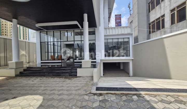 Gegung Perkantoran Baru Grand Otista Cawang Jakarta Timur