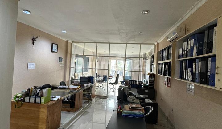 Ready-to-Use Nice Shop House on Green Boulevard, Harapan Indah City, Bekasi. 2