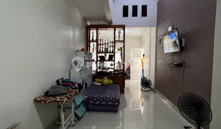 Rumah Di Cluster Celebration Garden, Grand Wisata, Bekasi 2