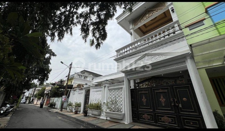 For Quick Sale: 2-Story House with Private Swimming Pool in Rawa Domba, Duren Sawit, East Jakarta 2