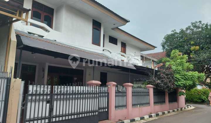Hook House In Taman Buaran Indah 1, Klender, East Jakarta 2