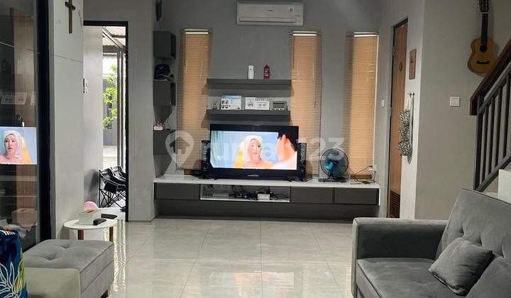 Nice Ready-to-Live House in Z Living Cluster, Grand Wisata, Bekasi 2