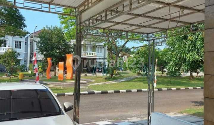 Dijual Rumah 2 Lantai View Taman di Cluster Sunrise Paradise, Grand Wisata, Bekasi 2