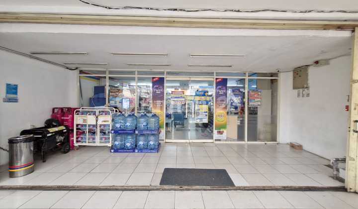 Shop House with 8-Meter Wide SHM in Sumur Batu, Kemayoran, Central Jakarta Shop House with 8-Meter Wide SHM in Sumur Batu, Kemayoran, Central Jakarta