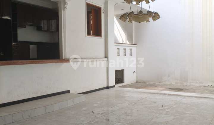 DIJUAL Murah BU Rumah 6KT 2LT Hitung Tanah Bangunan Bonus AC 4 unit SHM Permata Buana Jakarta Barat 1