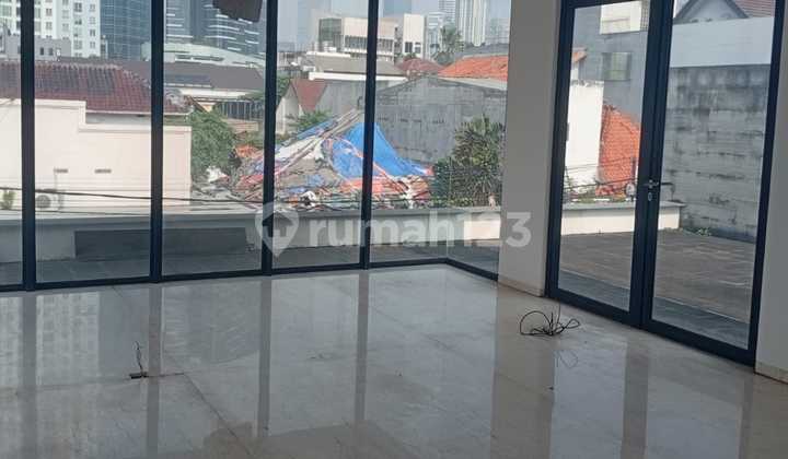 Rumah Jalan Lawu Guntur (LT/LB 618/600 m)