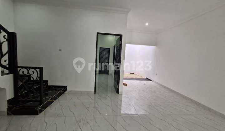 Dijual Rumah 2,5 Lantai Siap Huni di Duren Sawit, Jaktim 2