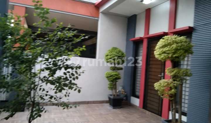 Rumah Bagus Bebas Banjir di Harapan Indah 1 Bekasi 2