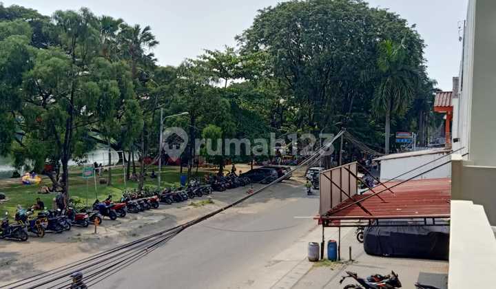 New Ready-to-Use Shophouse with SHM in Duta Harapan, North Bekasi, Bekasi 2
