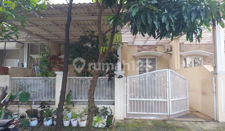 Rumah Bagus Bebas Banjir di Royal Villas Cakung Jakarta Timur