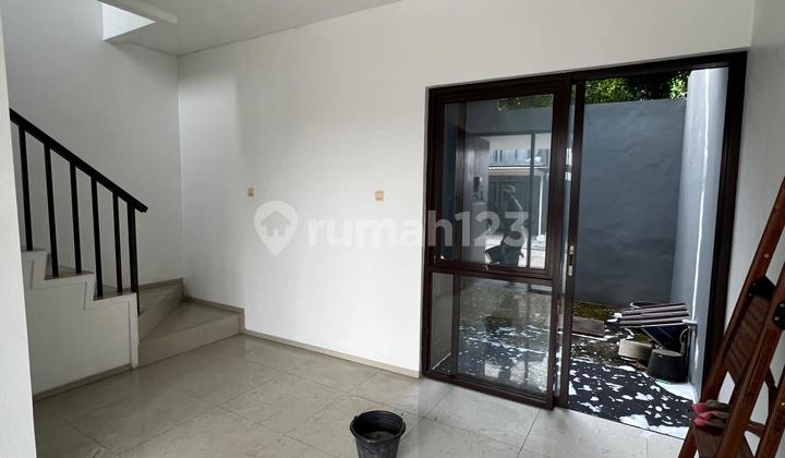 Rumah Bagus Dekat Summarecon di Greenwood Golden City Vip Bekasi