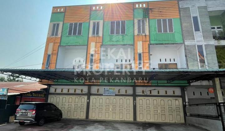 For Rent 3 Units of Row Shophouses in Gobah Area